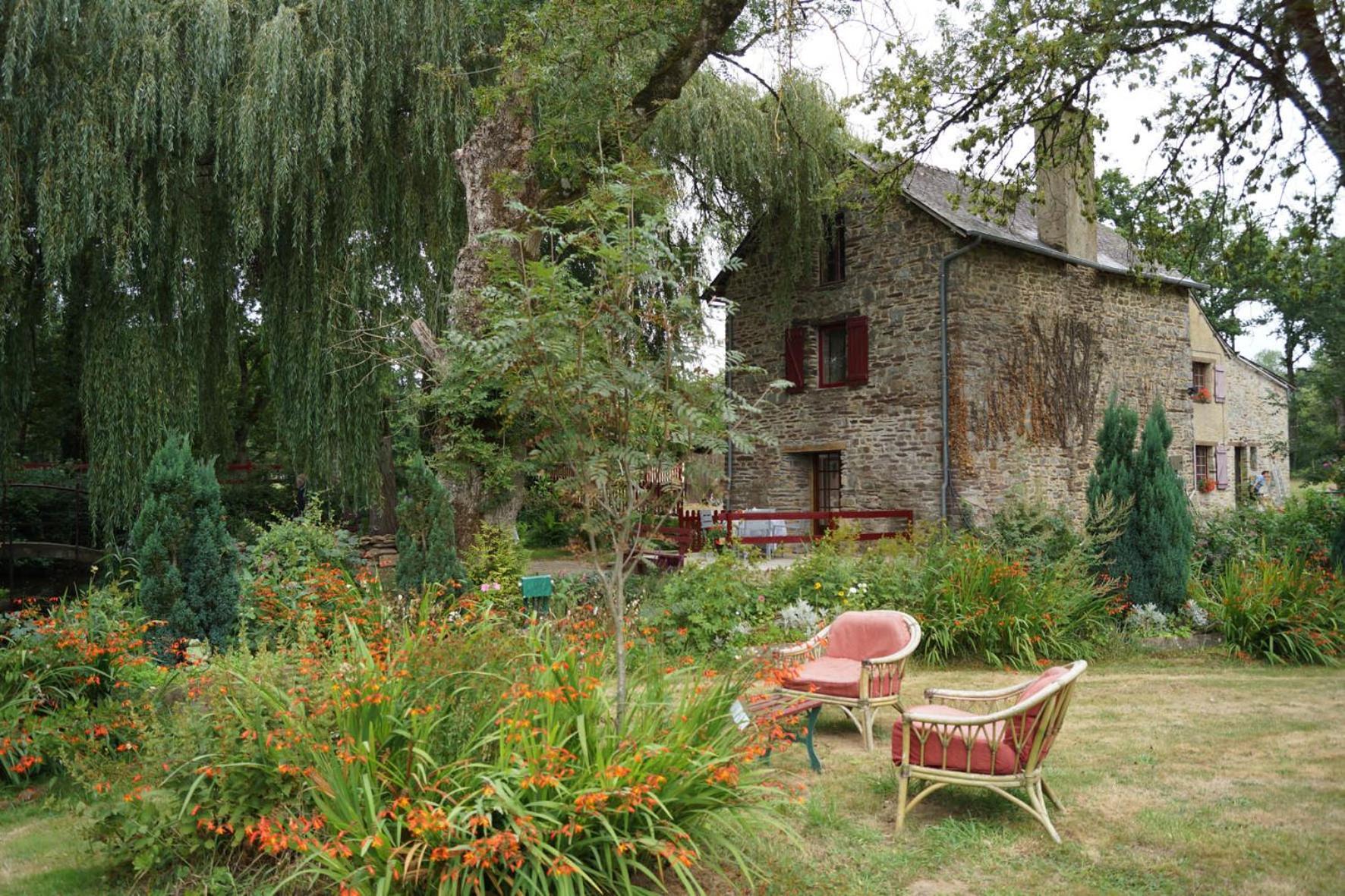 Le Moulin Du Bignon Bed and Breakfast Lassy Exterior foto